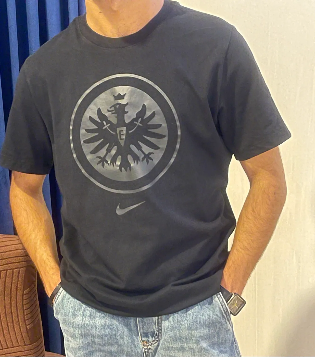 تيشيرت نايكي أسود بشعار آينتراخت فرانكفورت | Nike Black Eintracht Frankfurt T...