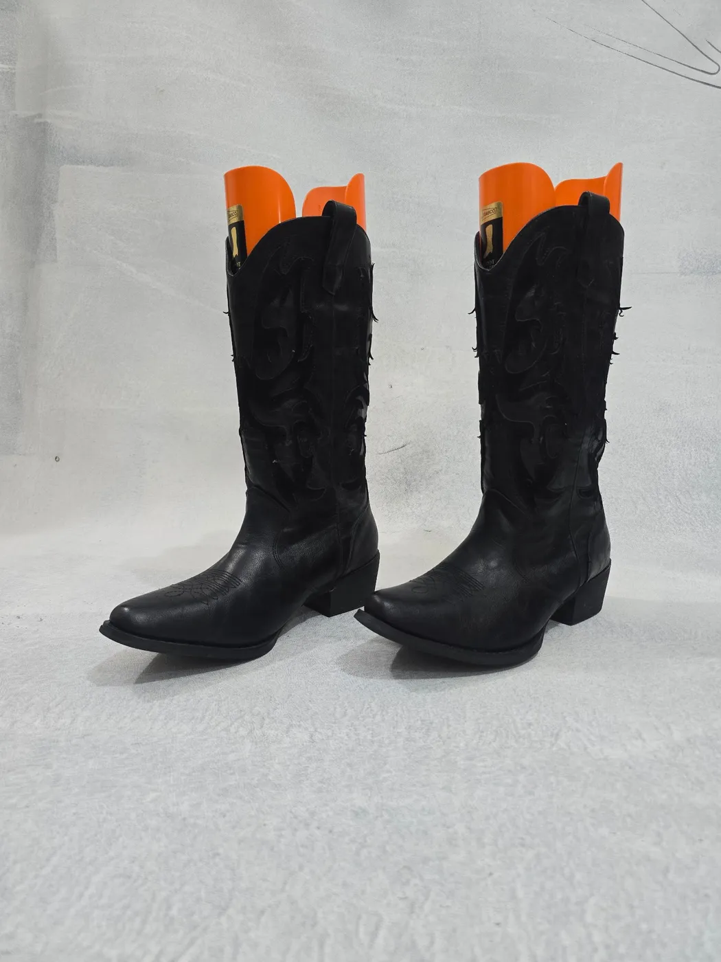 بوت رعاة بقر جلد أسود | Black Leather Cowboy Boots