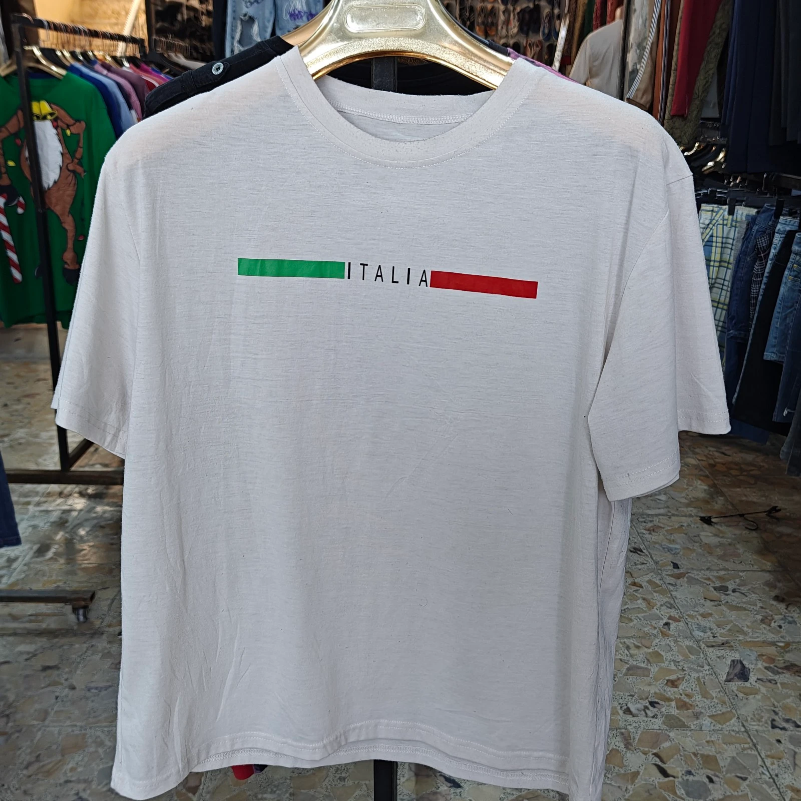 تيشيرت أبيض بطبعة إيطاليا | White T-shirt with Italia Print