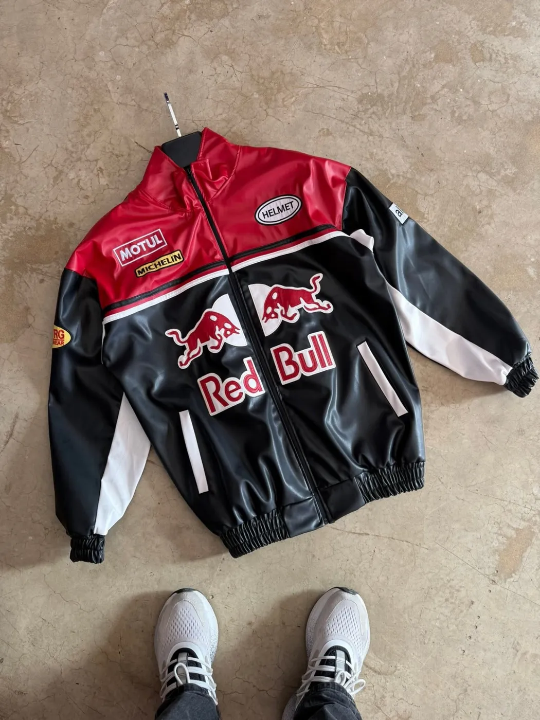 قمصلة جلد ريدبول Red Bull شعارات تطريز - صورة 2