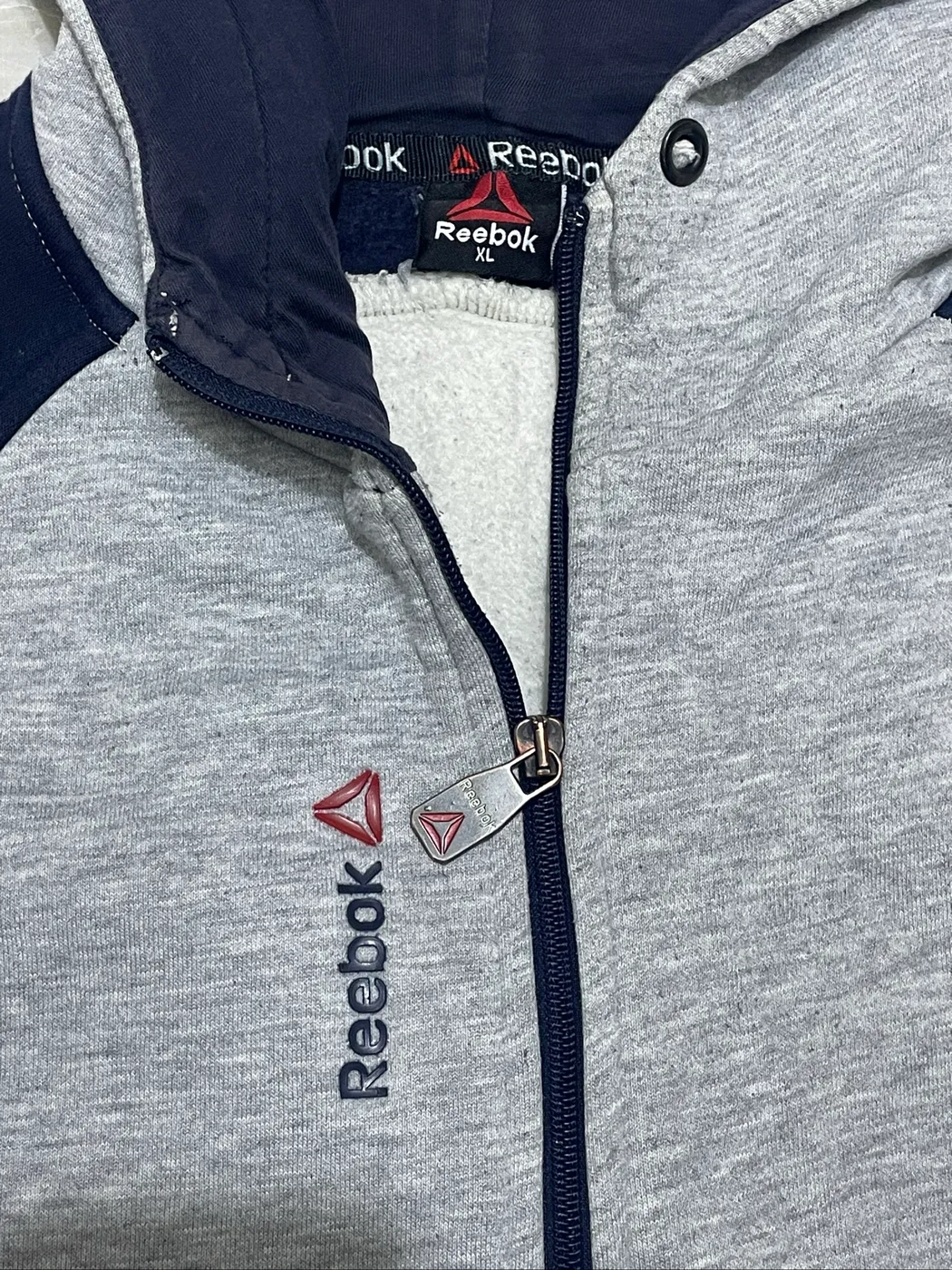 هودي رياضي بسحاب كامـل من علامة ريبوك (Reebok) - صورة 3