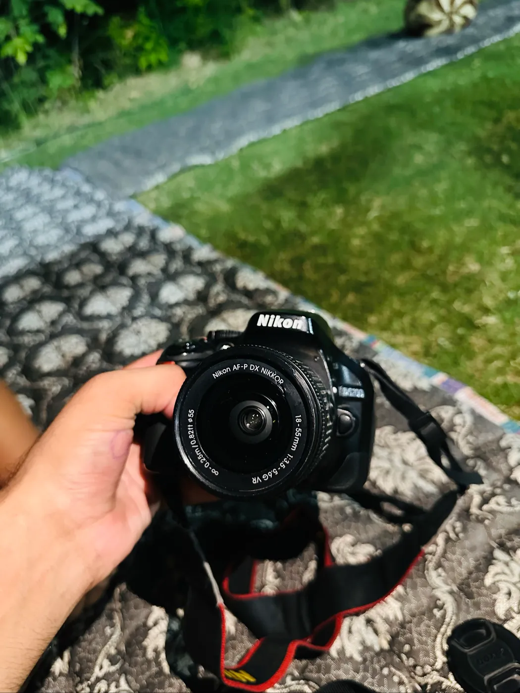 كاميرا نيكون DSLR مع عدسة 18-55mm VR | Nikon DSLR Camera with 18-55mm VR Lens