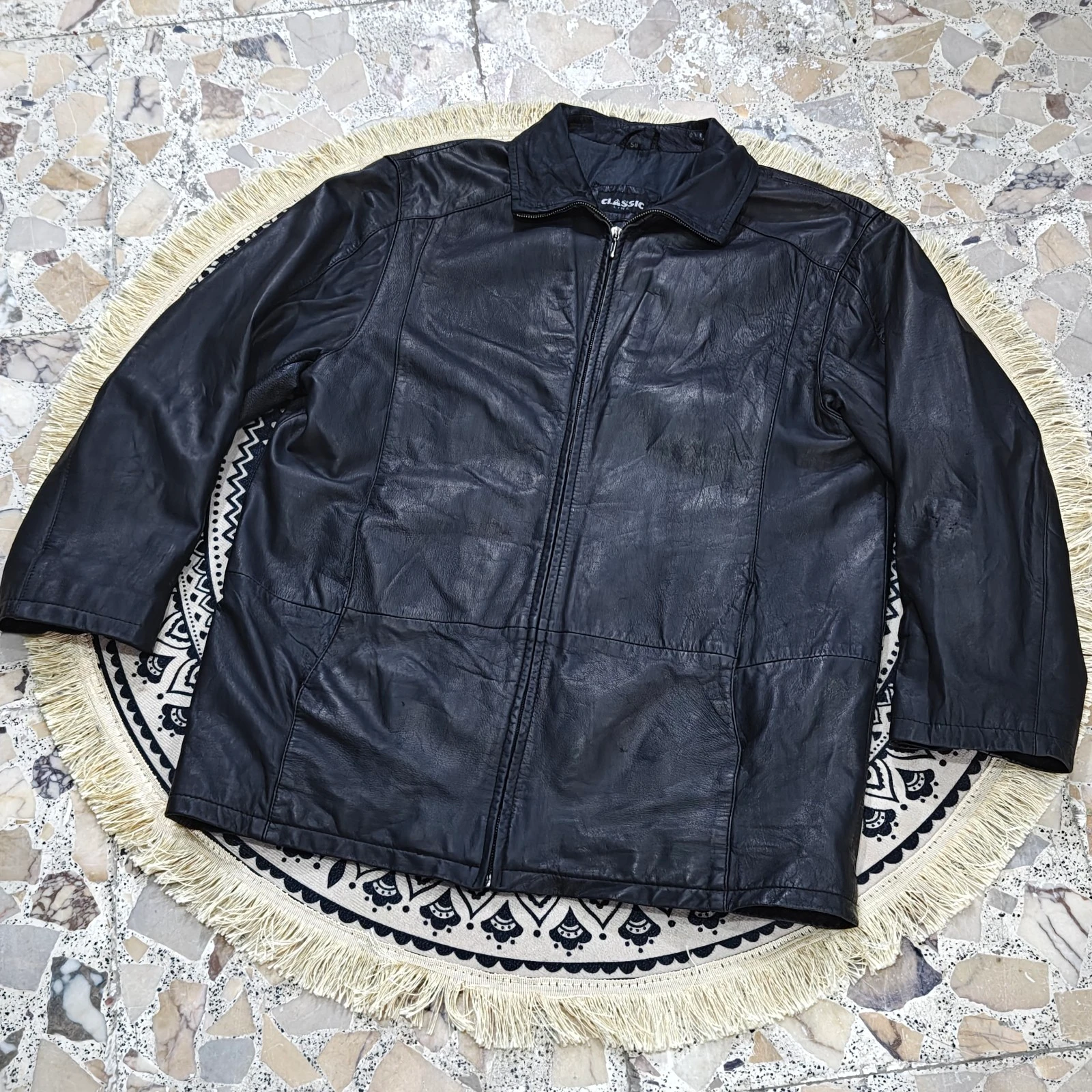 جاكيت جلد أسود كلاسيك | Classic Black Leather Jacket