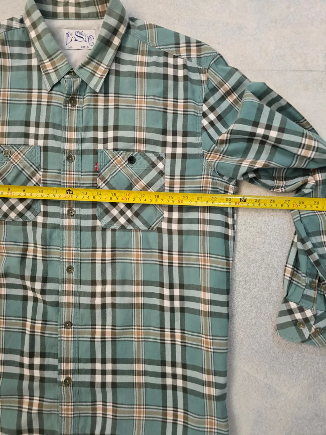 قميص كاروهات من شركة Levis - صورة 5