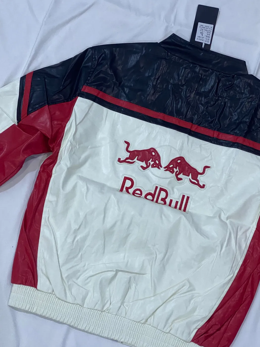 القمصلة الجلد الترند ريدبول RED BULL الشعار تطريز - صورة 4