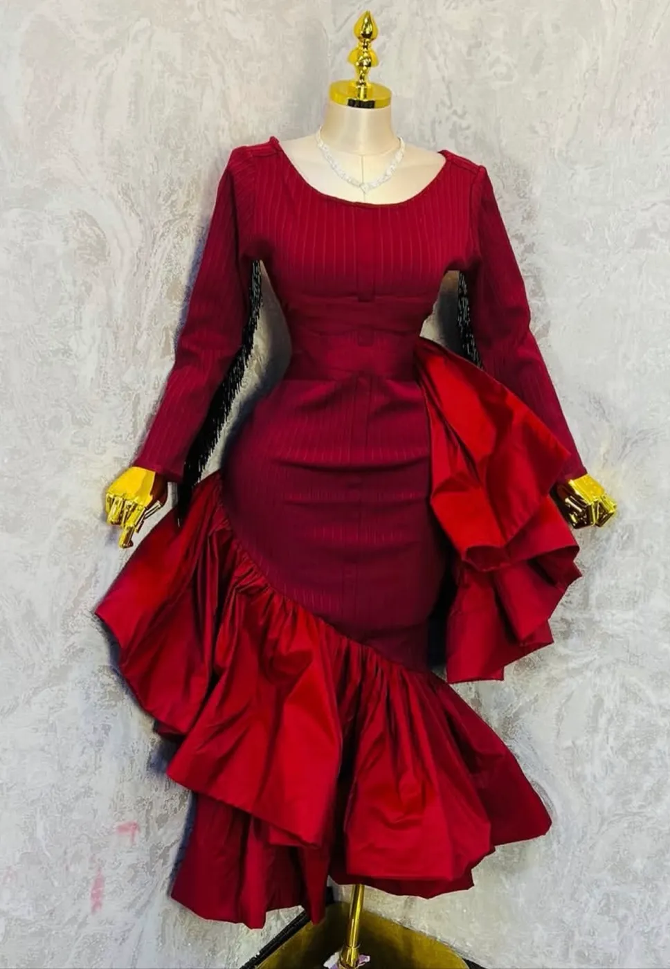 فستان نسائي عنابي بأكمام طويلة وكشكش جانبي | Women's Burgundy Long Sleeve Dre...