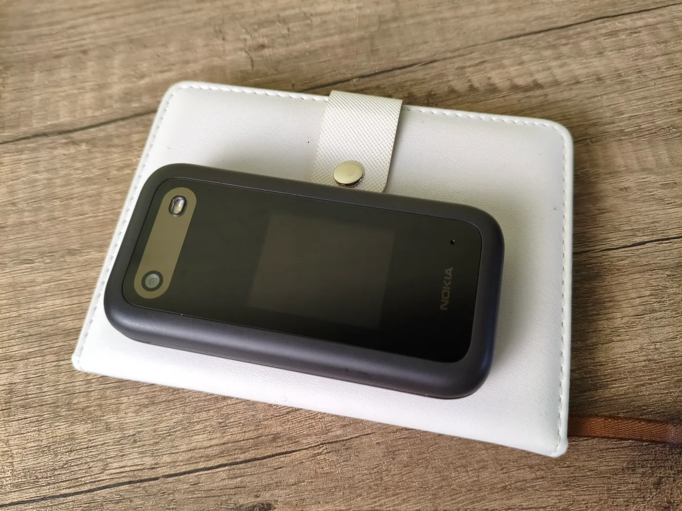 نوكيا 2660 فليب (Nokia 2660 Flip 4G) نظيف جداً مع كافة الأغراض - صورة 3