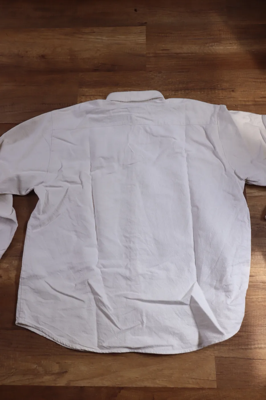 قميص سيسيل ابيض مقاس XL - صورة 4