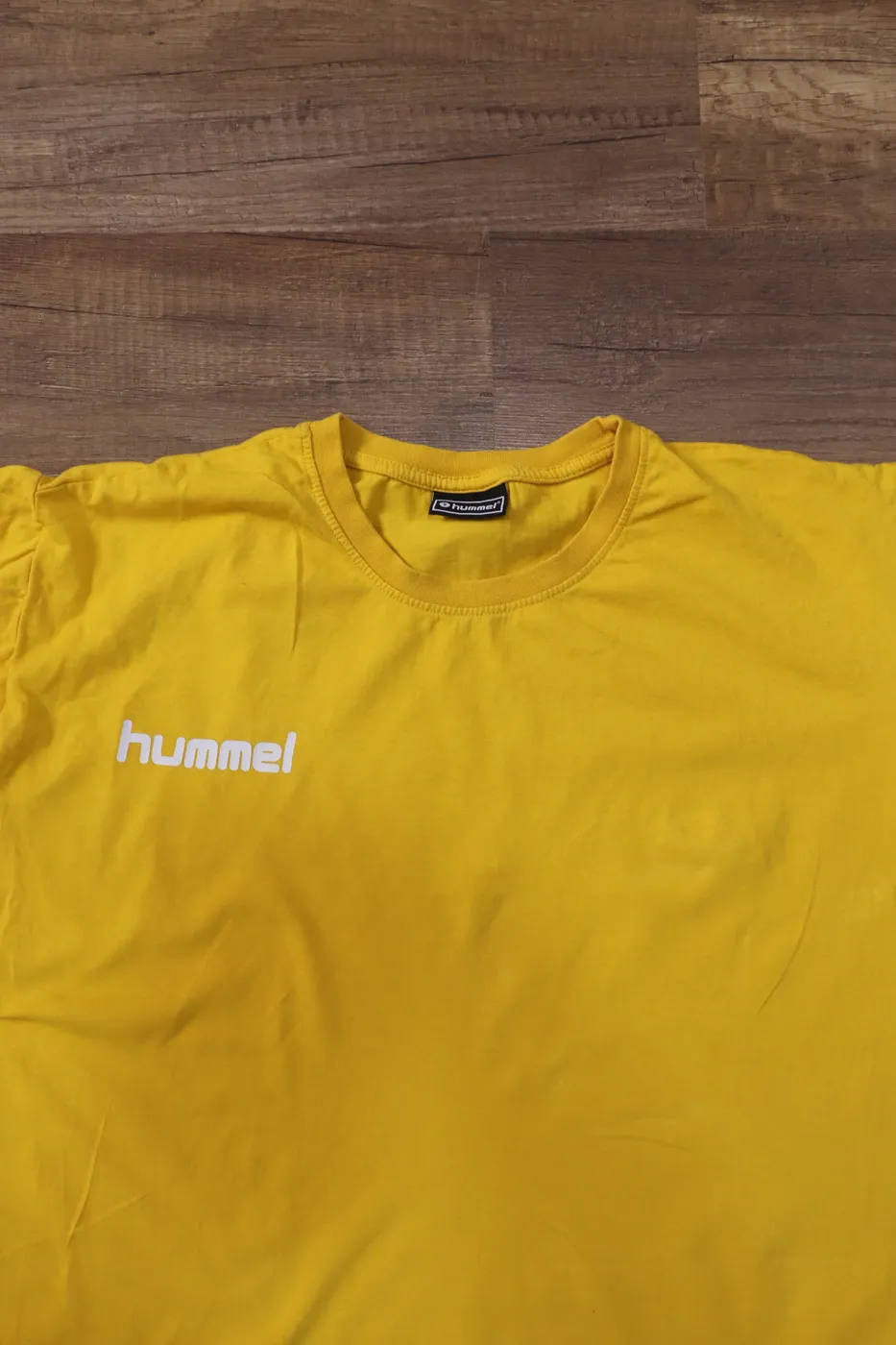 تيشيرت Hummel رياضي أصفر - صورة 2