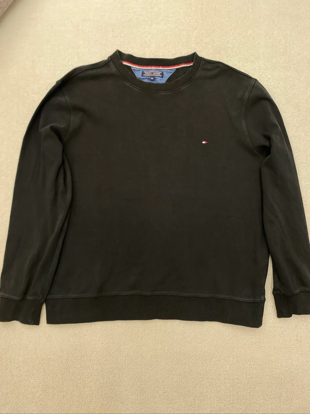 بلوز ماركه الفاخره tommy hilfiger