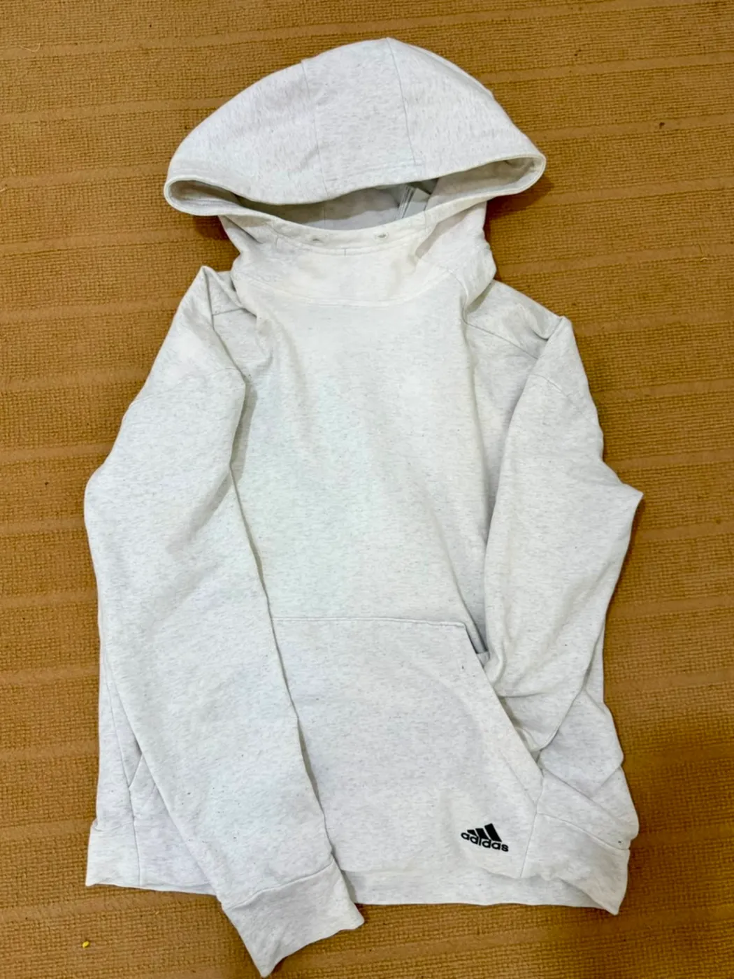 هودي أديداس لون رصاصي فاتح | Adidas Light Grey Hoodie