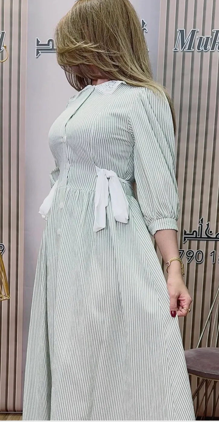 فستان نسائي