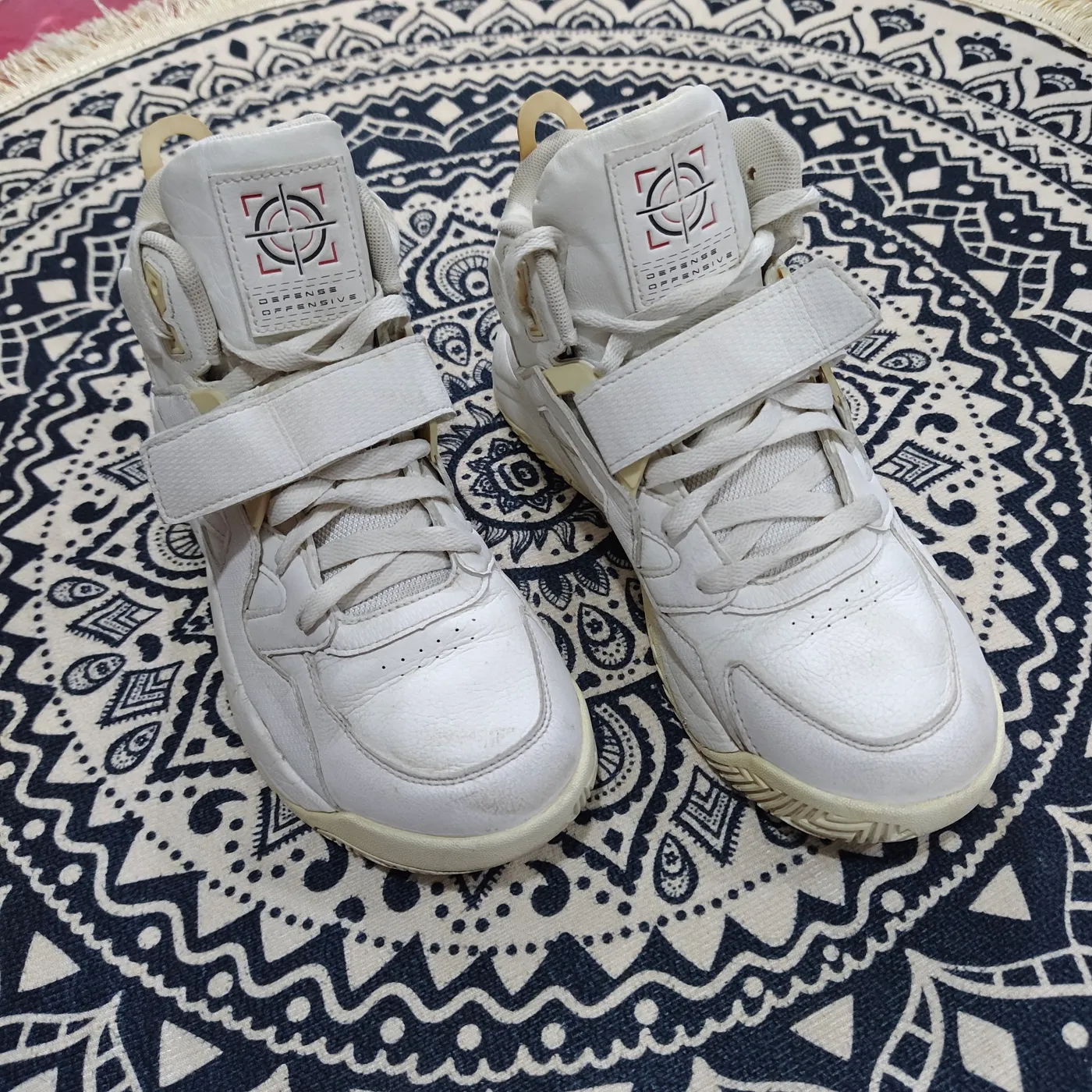 حذاء رياضي ماركه XTEP