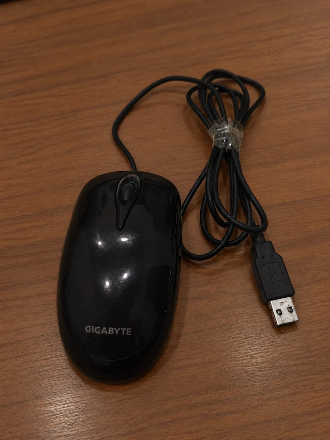 كيبورد GIGABYTE و 2 ماوسات متنوعة - صورة 4