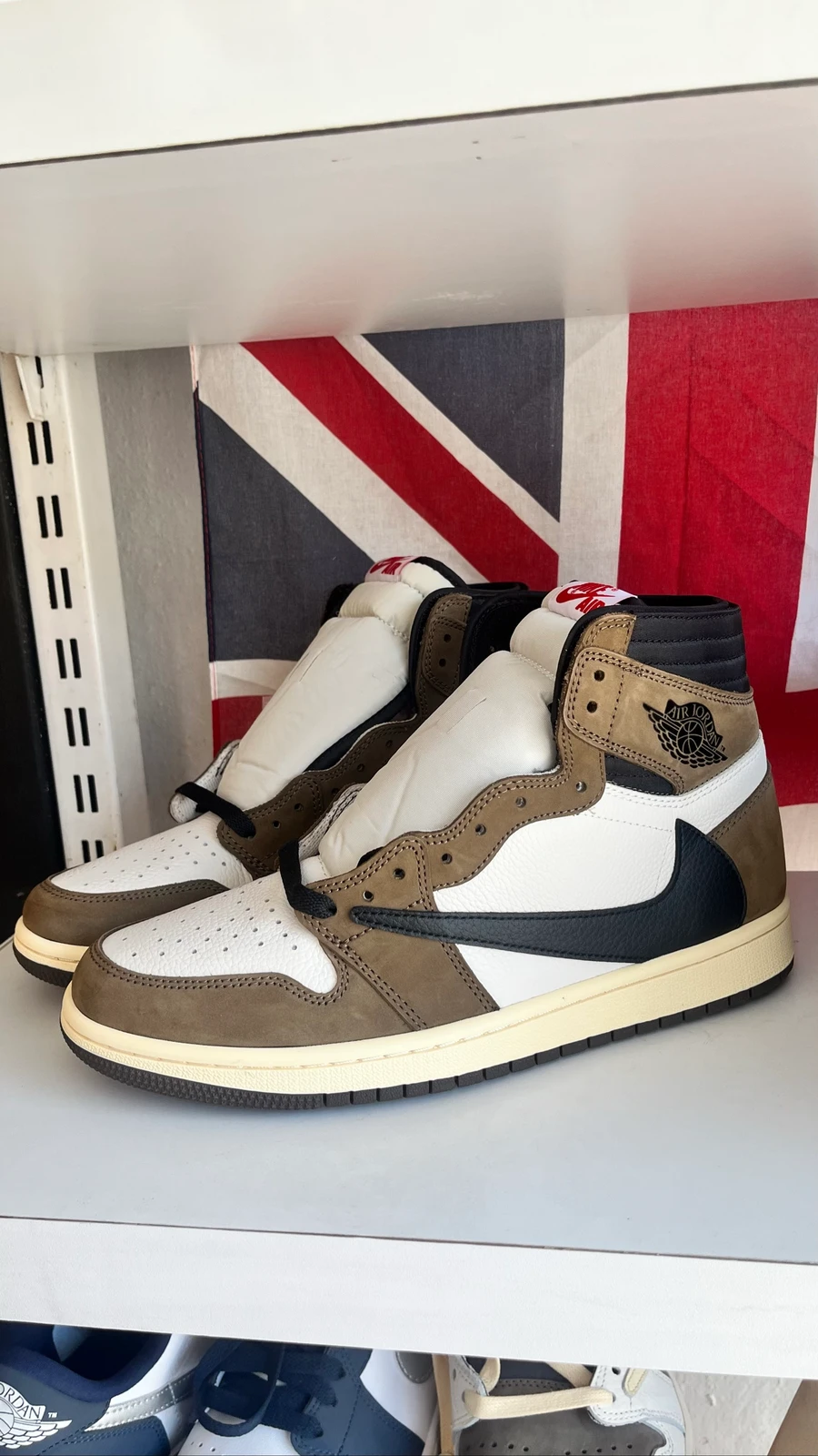 حذاء نايكي اير جوردن 1 هاي موكا | Nike Air Jordan 1 High Mocha Sneakers