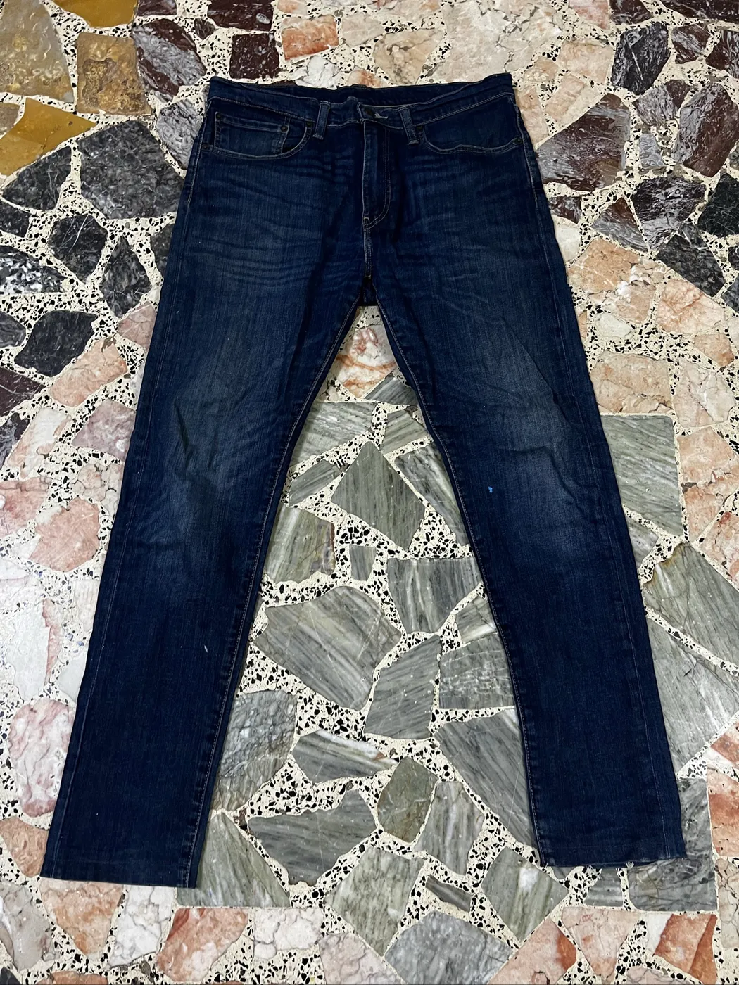 بنطرون جنز من شركة LEVIS