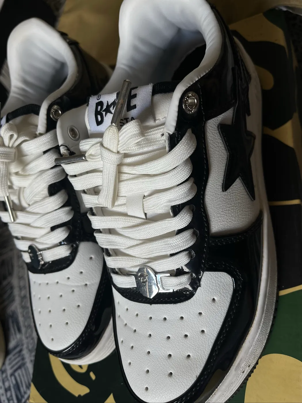 حذاء BAPE STA أبيض وأسود - صورة 2