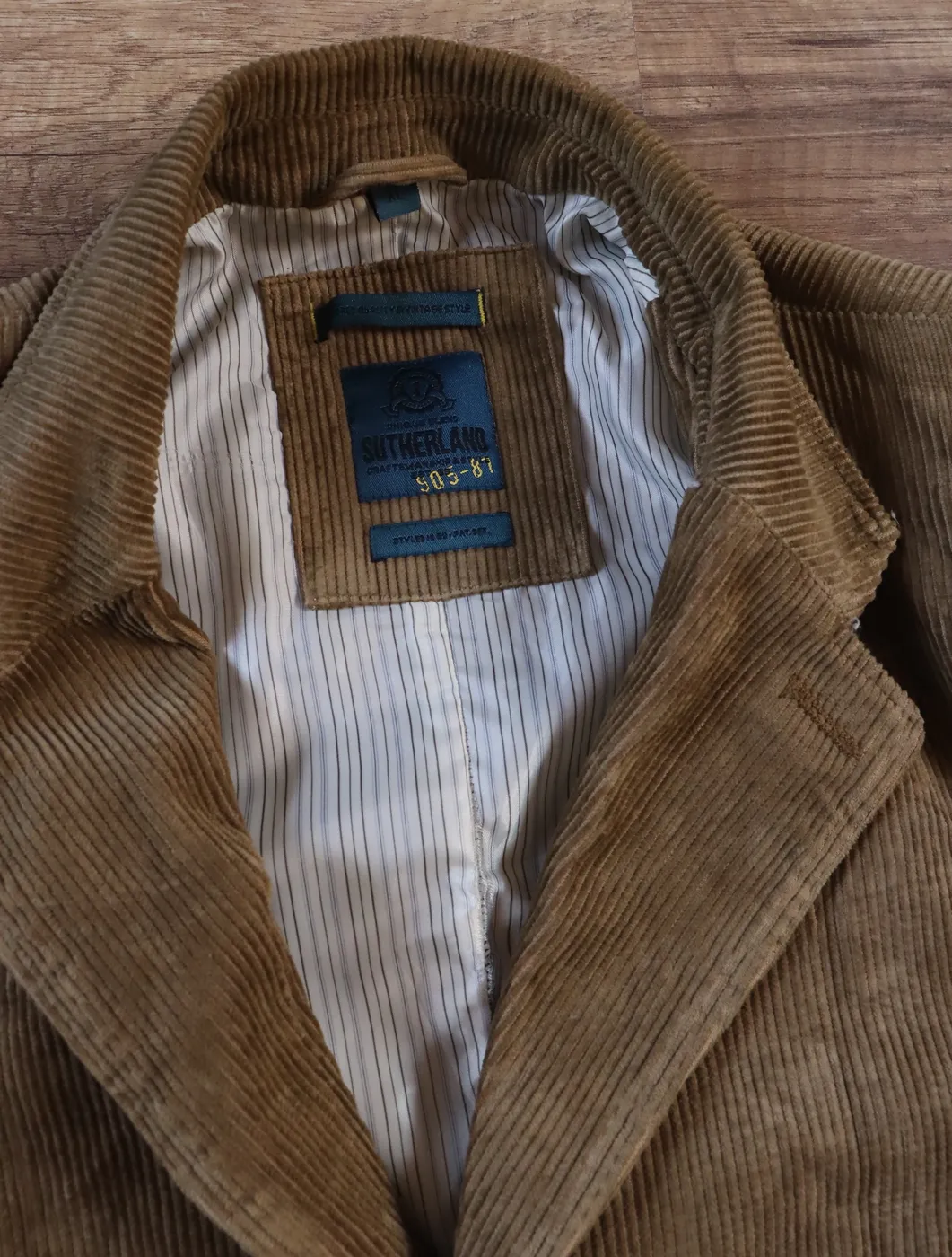 جاكيت SUTHERLAND كوردروي مقاس XL - صورة 2
