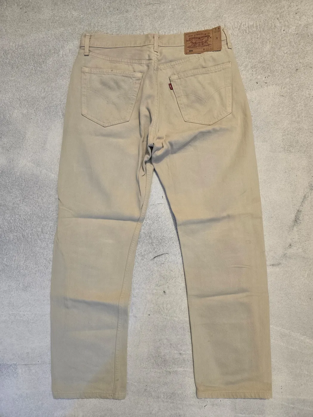 بنطرون جينز Levis  لون بيج - صورة 2