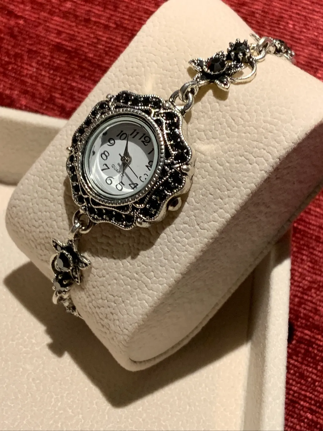 ساعة يد نسائية بتصميم فضي وأحجار سوداء | Women's Silver-Tone Watch with Black...