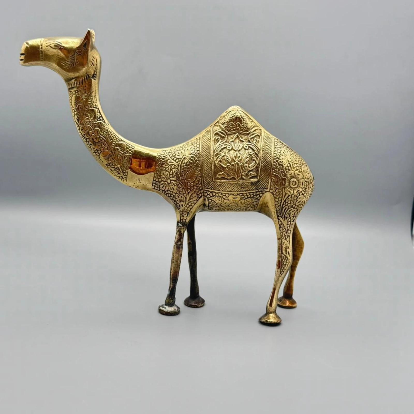 تمثال جمل نحاسي مزخرف | Ornate Brass Camel Figurine