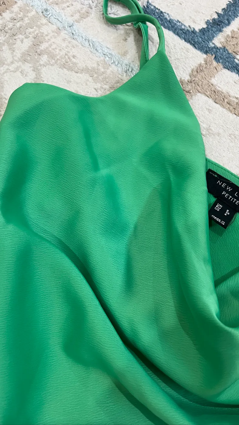 فستان ستن اخضر قياس M/L - صورة 5