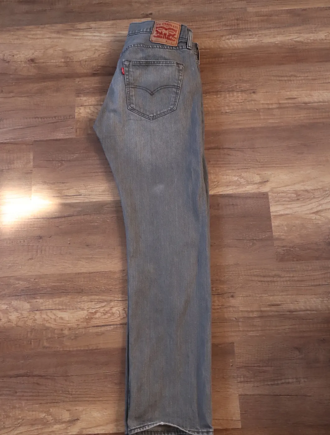 بنطرون جينز Levi's مقاس W32 L32