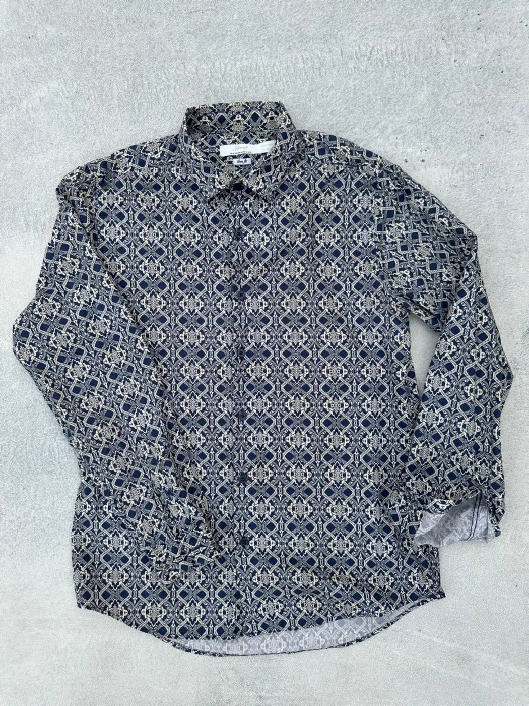قميص بنقشة حلوة مقاس Mمن .TOPMAN