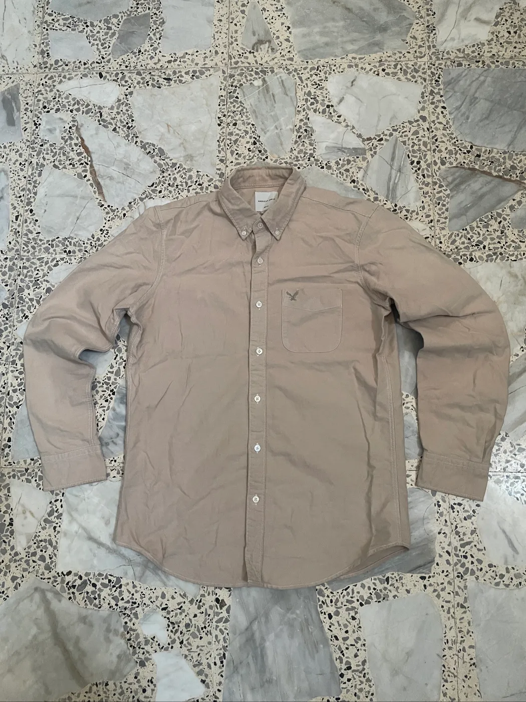 قميص من ماركة American Eagle