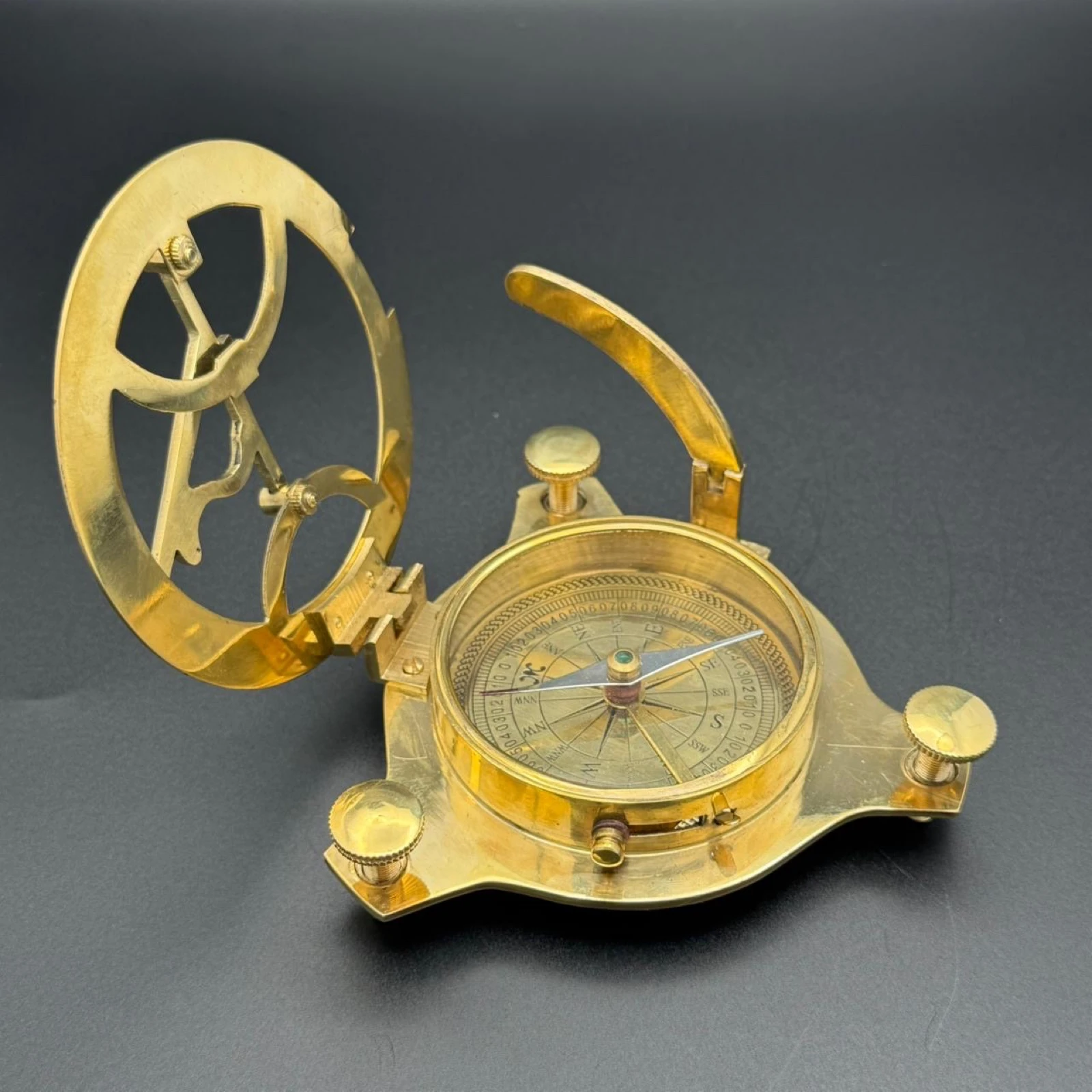 بوصلة وساعة شمسية نحاس | Gold Color Compass and Sundial