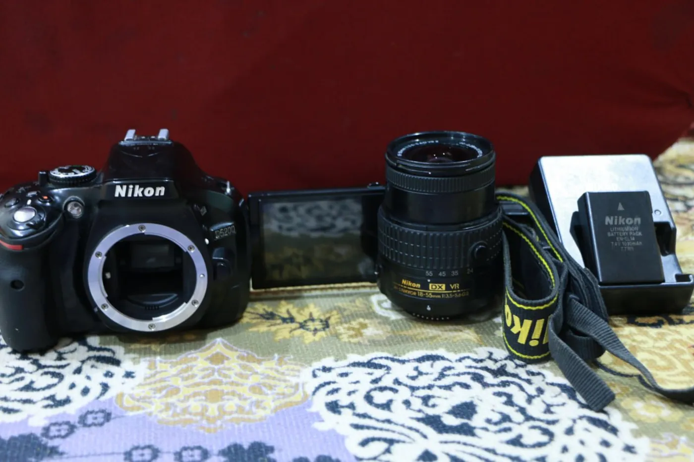 كاميرا نيكون Nikon 5200 - صورة 3
