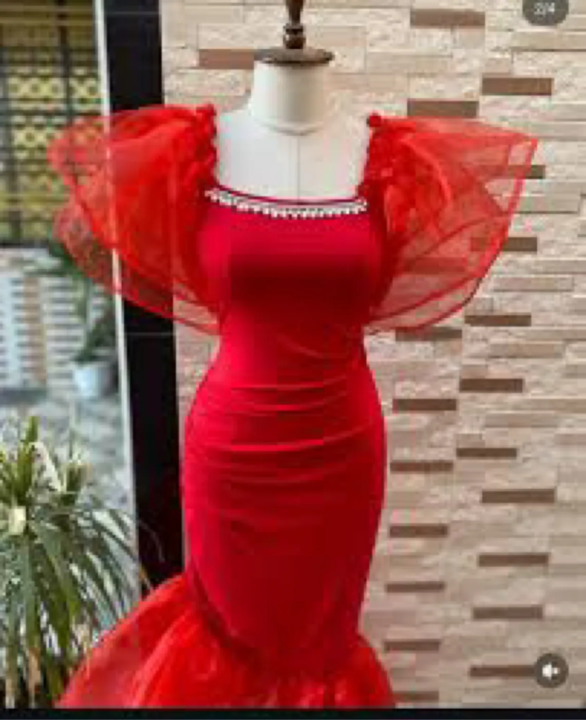 فستان سهرة نسائي أحمر