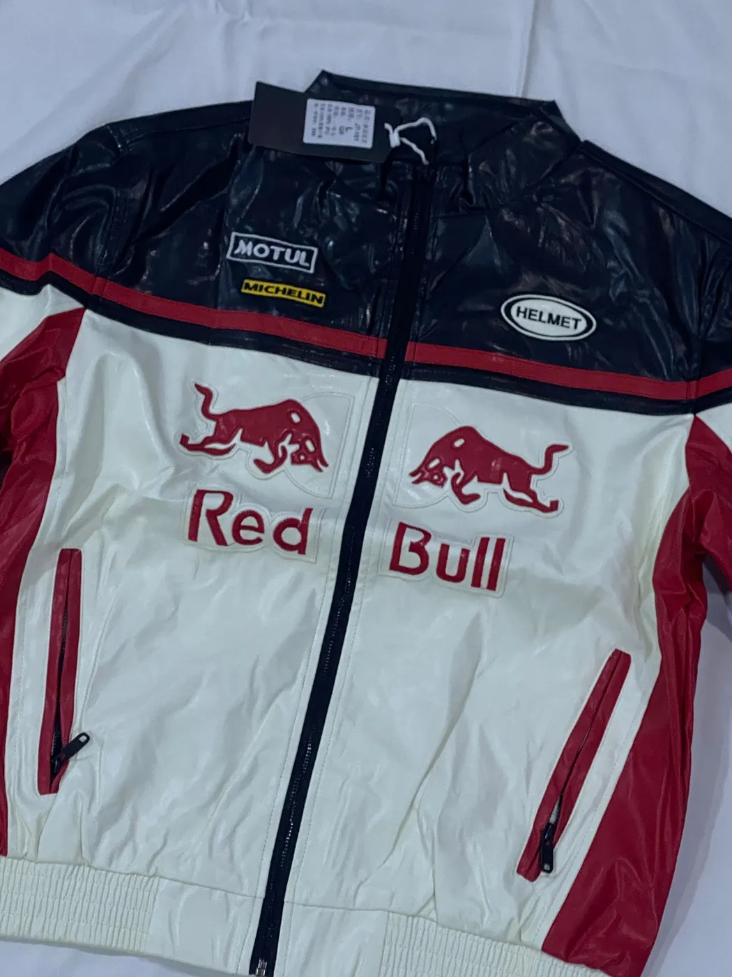 القمصلة الجلد الترند ريدبول RED BULL الشعار تطريز - صورة 5