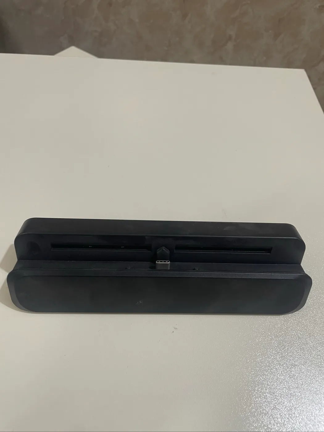 قاعدة شحن وإرساء محمولة (Portable Docking Station) بمنفذ Type-C لأجهزة الألعاب والمنصات المحمولة [1] (https://www.amazon