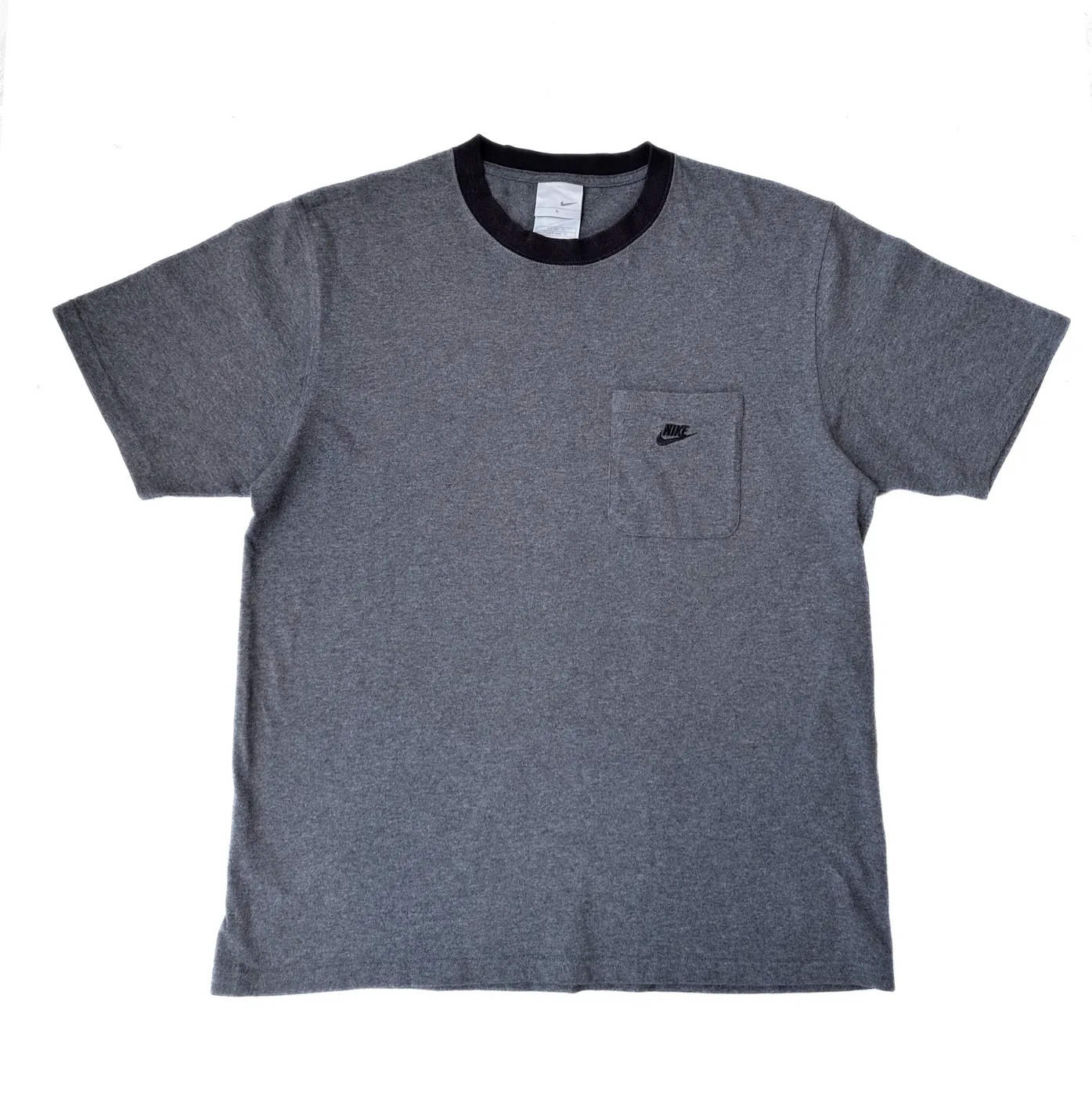 تيشيرت نايكي رمادي بجيب | Nike Grey Pocket T-Shirt