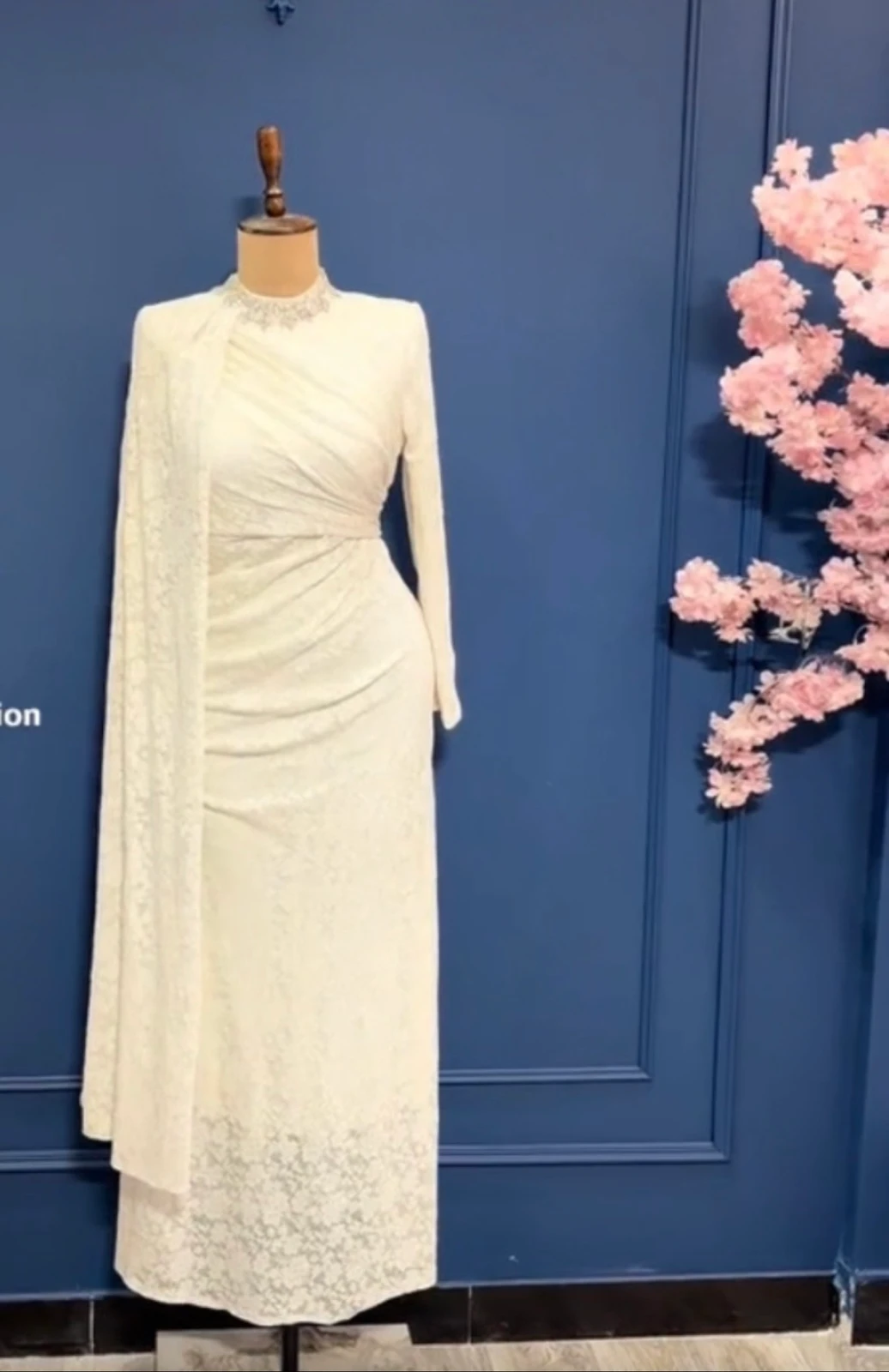 فستان سهرة نسائي طويل لون كريمي | Women's Long Cream Evening Dress
