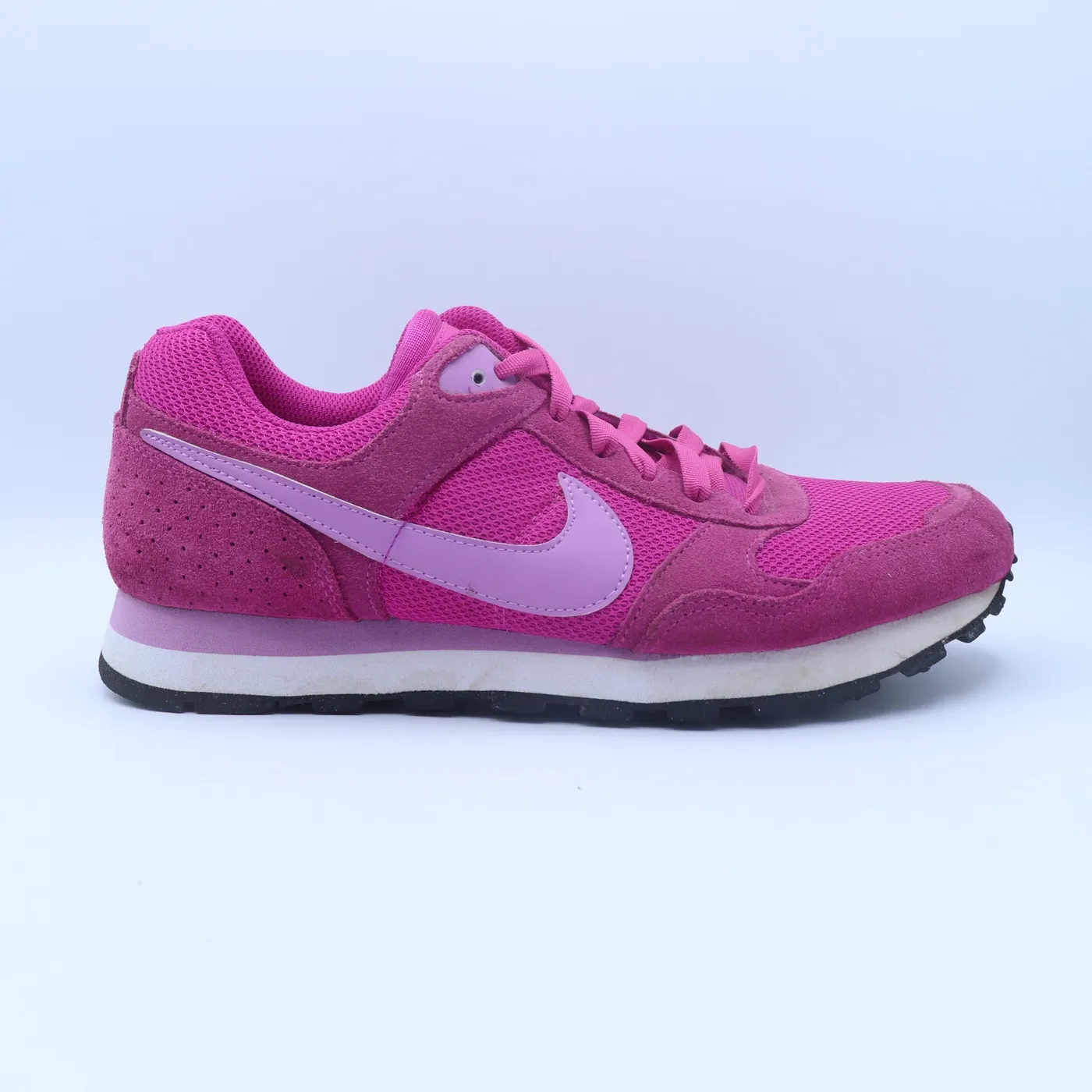 حذاء رياضي نايكي نسائي | Nike Women's Athletic Shoe