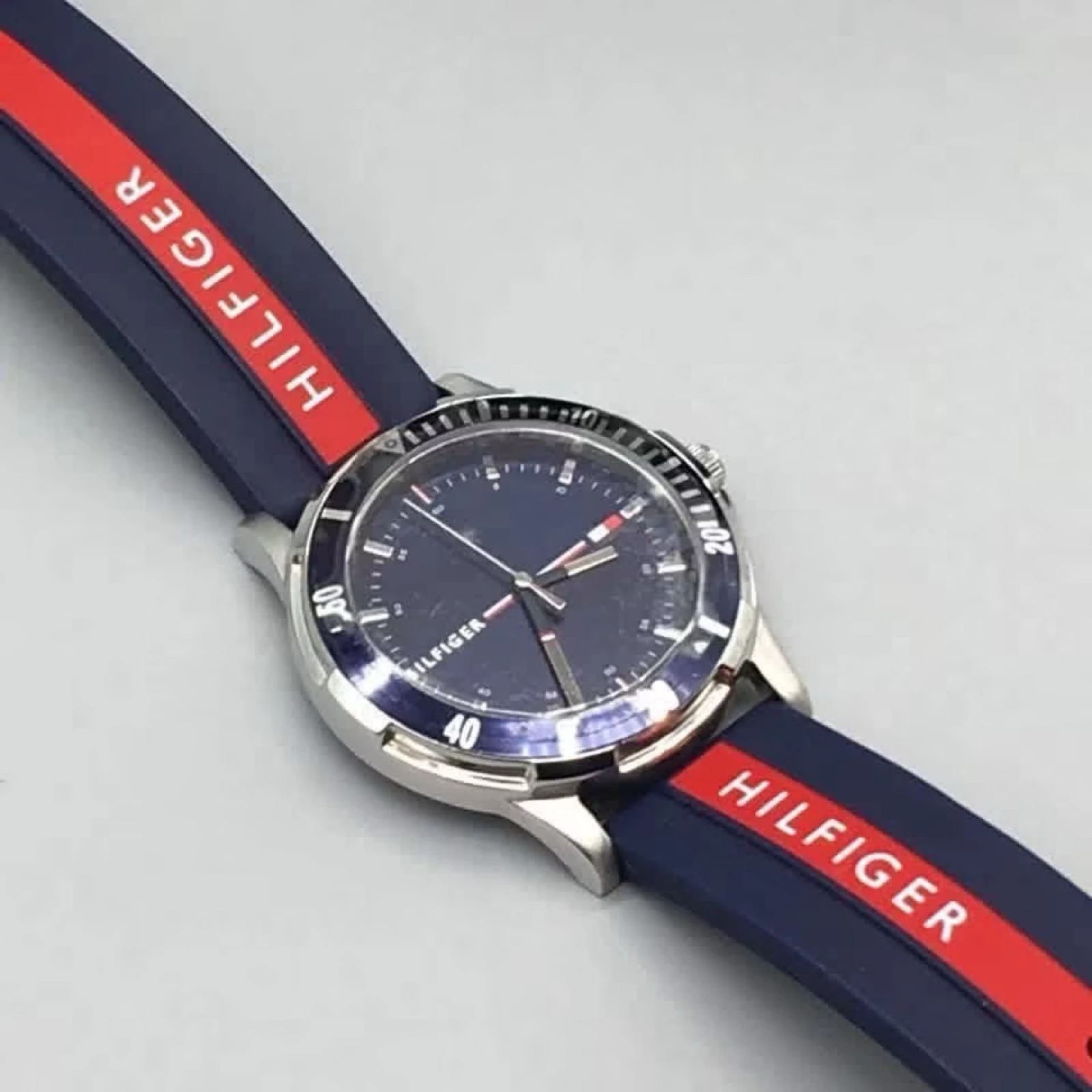 ساعه Tommy Hilfiger