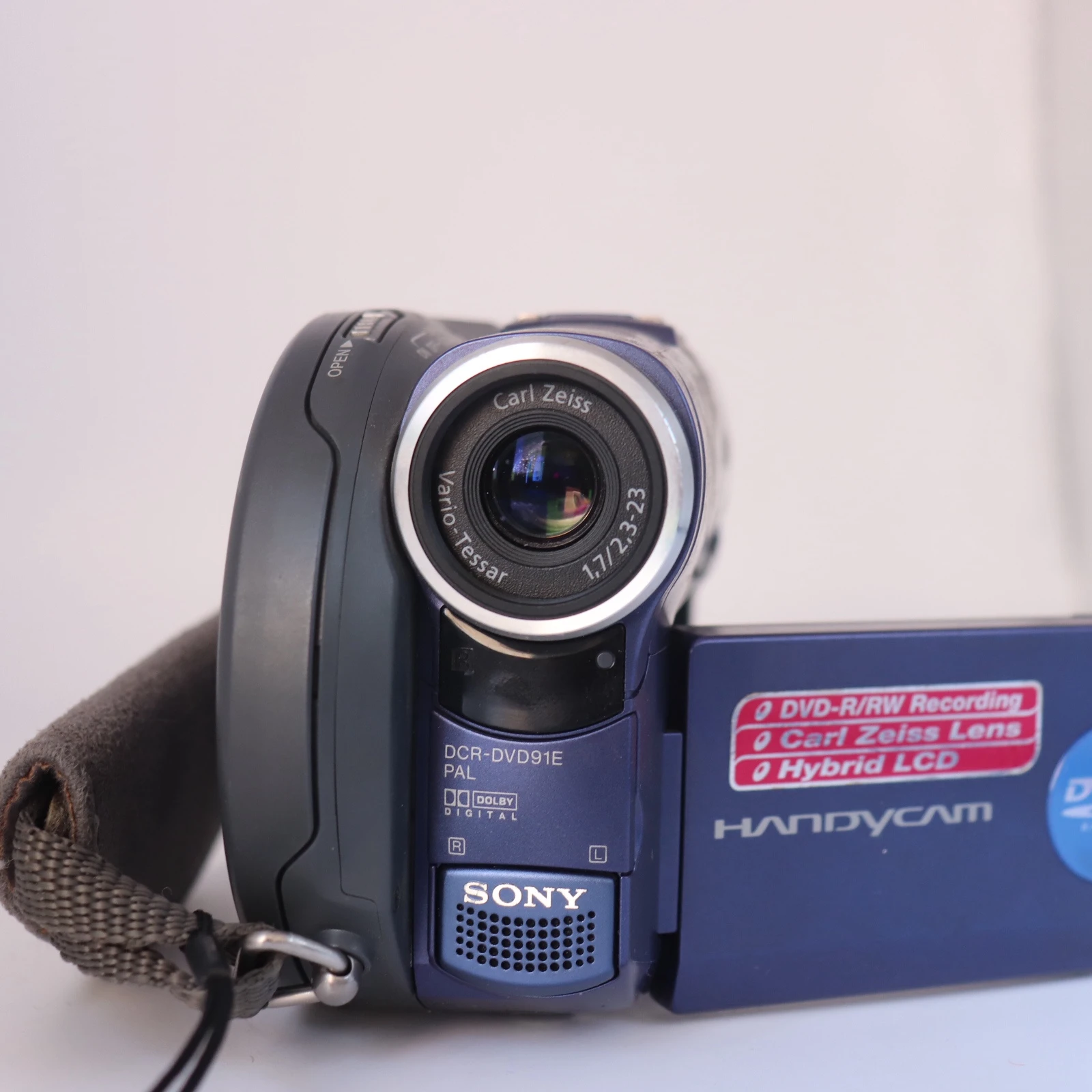 كاميرا فيديو سوني هاندي كام DCR-DVD91E | Sony Handycam DCR-DVD91E Camcorder