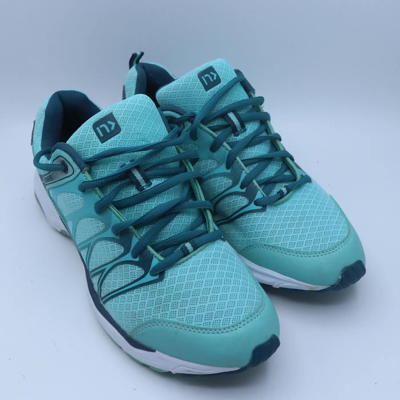 حذاء رياضي LI لون فيروزي | LI Athletic Shoes Turquoise