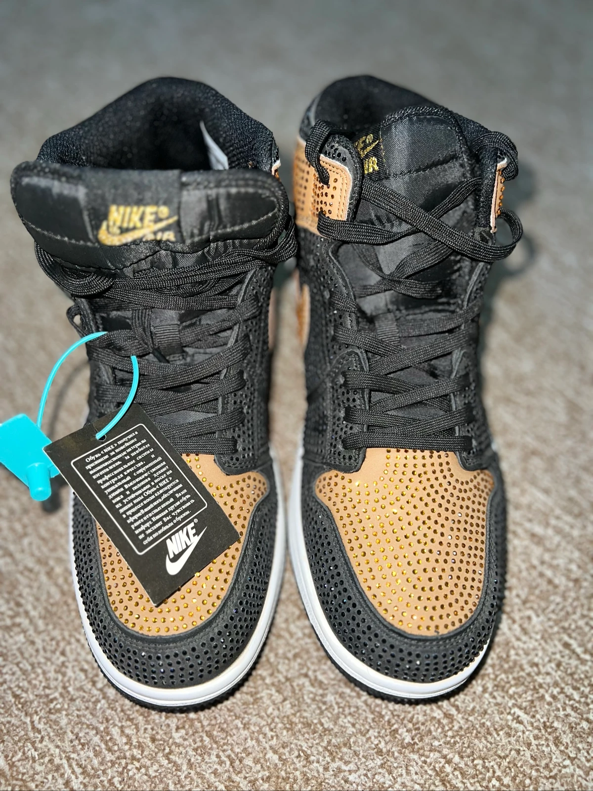 حذاء نايكي رياضي عالي مرصع | Nike Rhinestone High-Top Sneakers