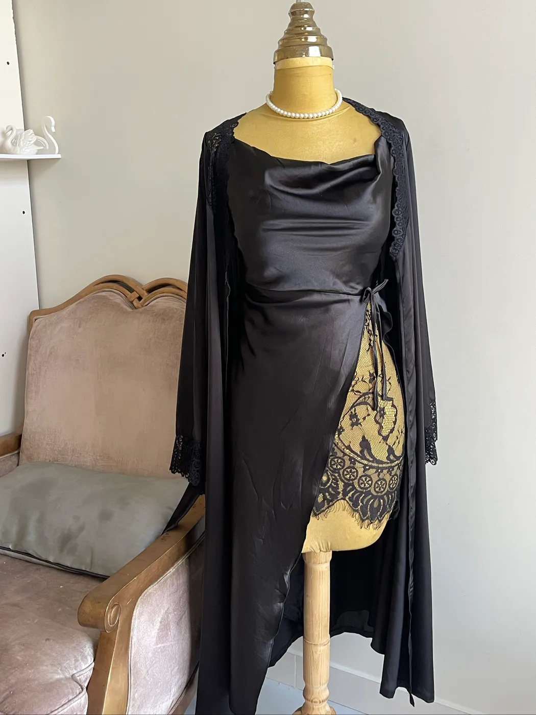 سيت روب وفستان ساتان درجة اولى