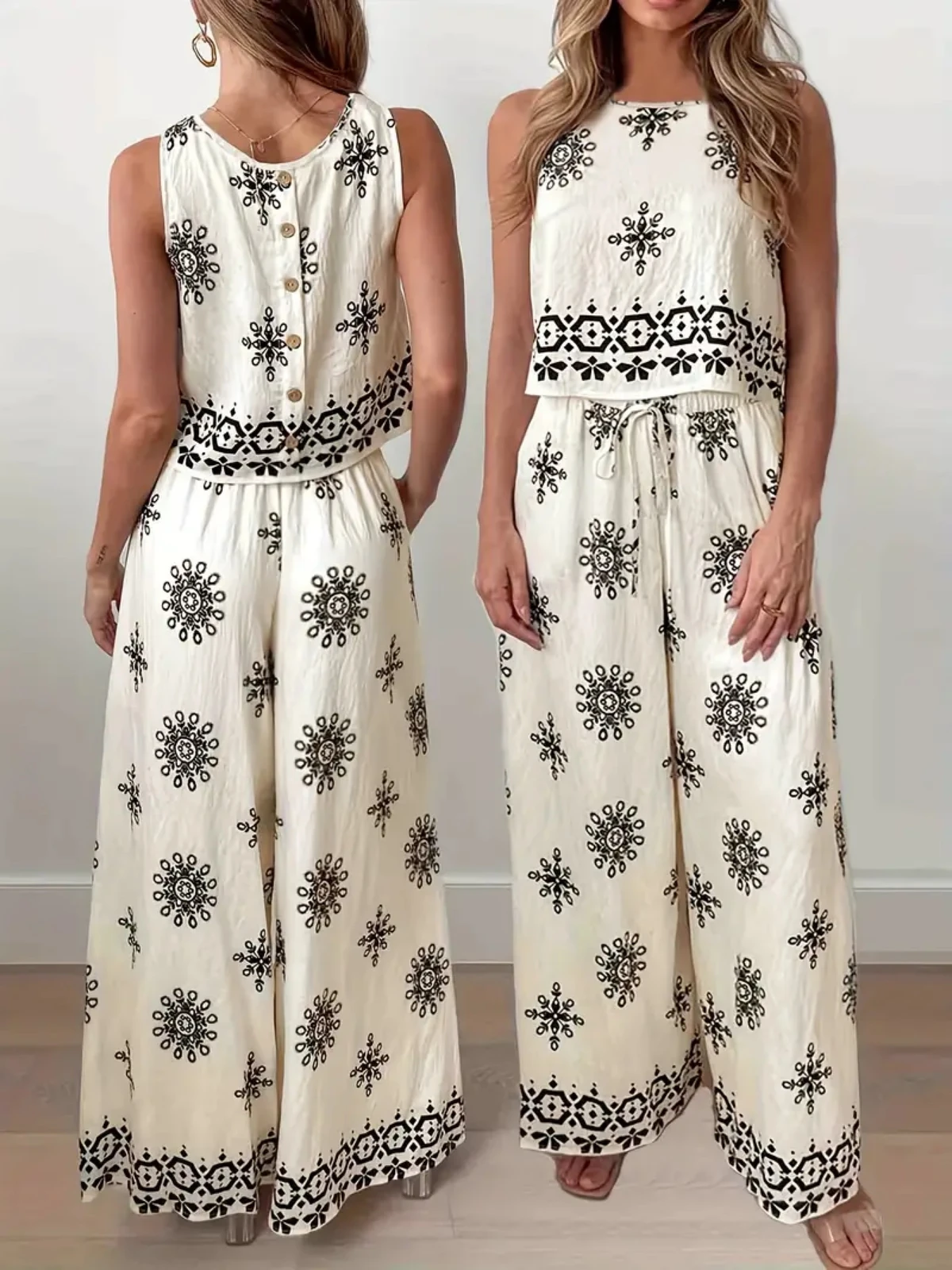 طقم نسائي قطعتين بنقشة عصرية | Women's Two-Piece Outfit with Modern Pattern