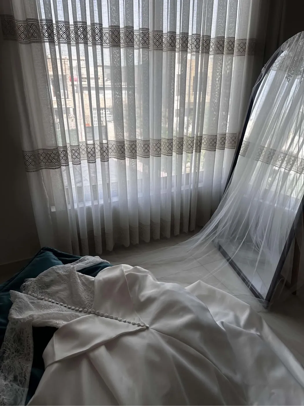 فستان زفاف LINEN أبيض - صورة 2