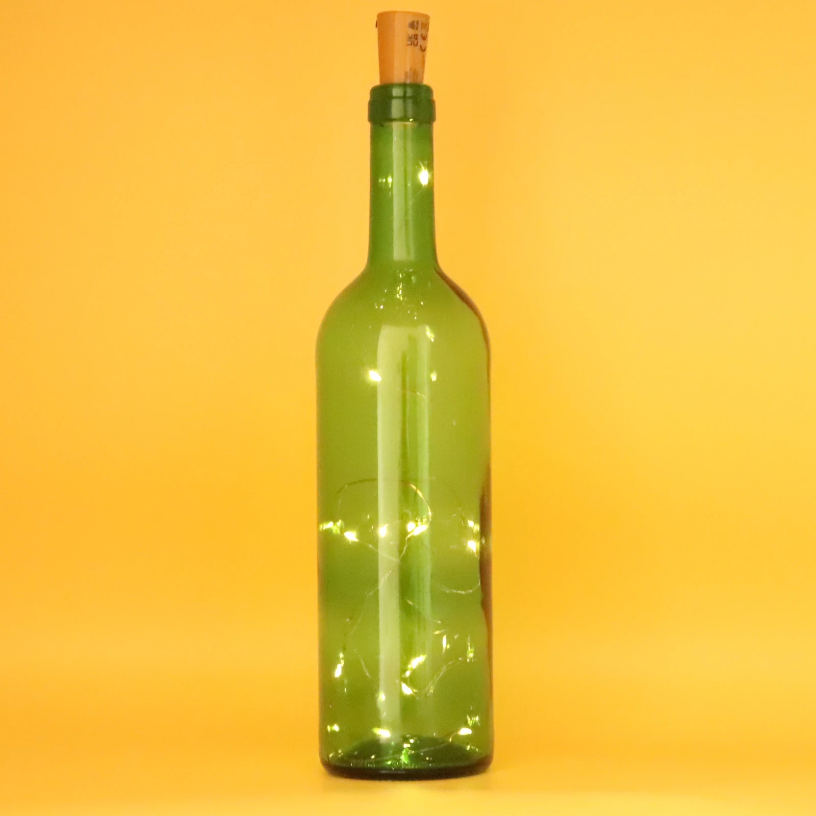 قنينة زجاجية خضراء مضيئة | Green Illuminated Glass Bottle