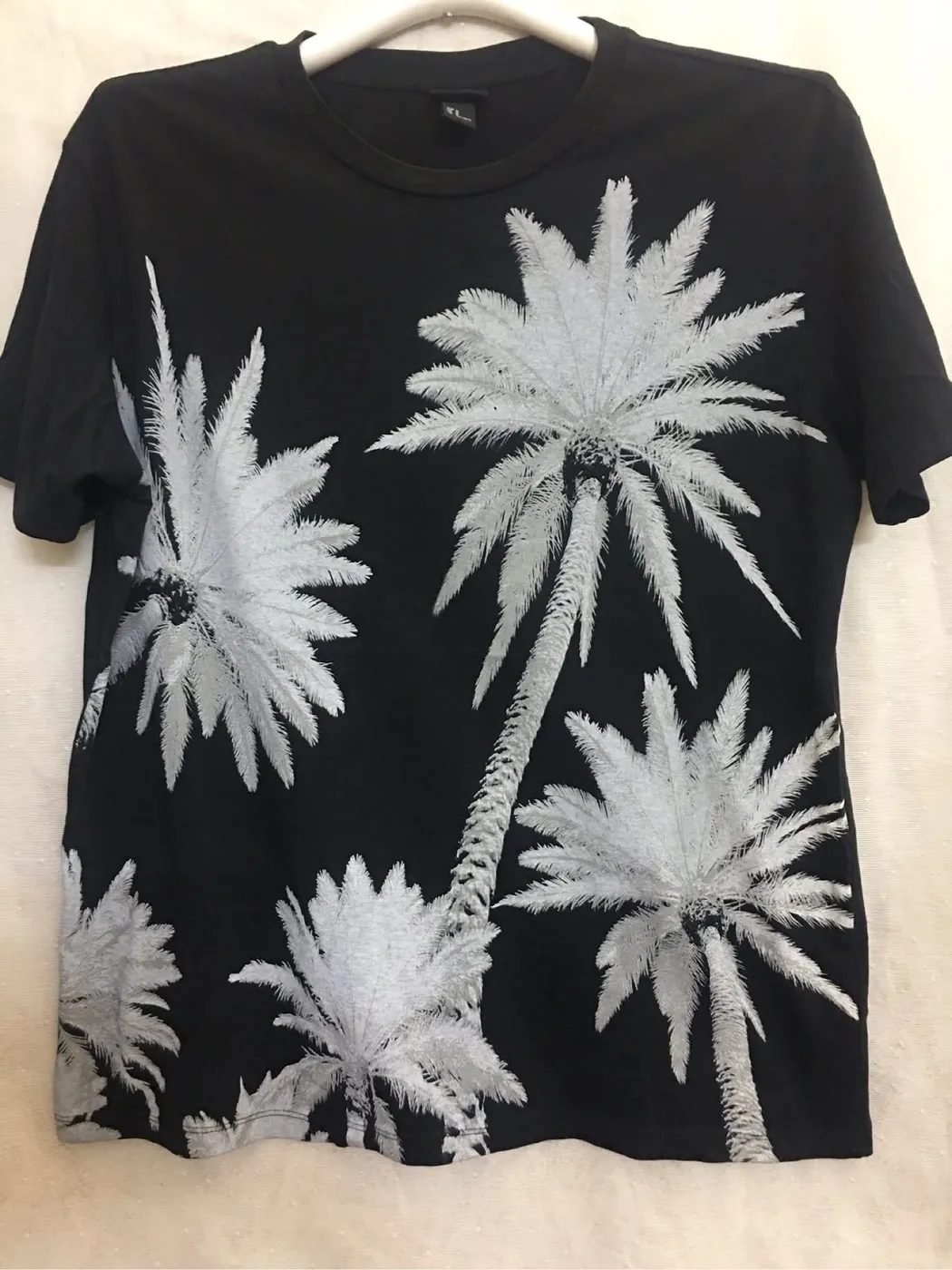 ماركه عالميه من H&M