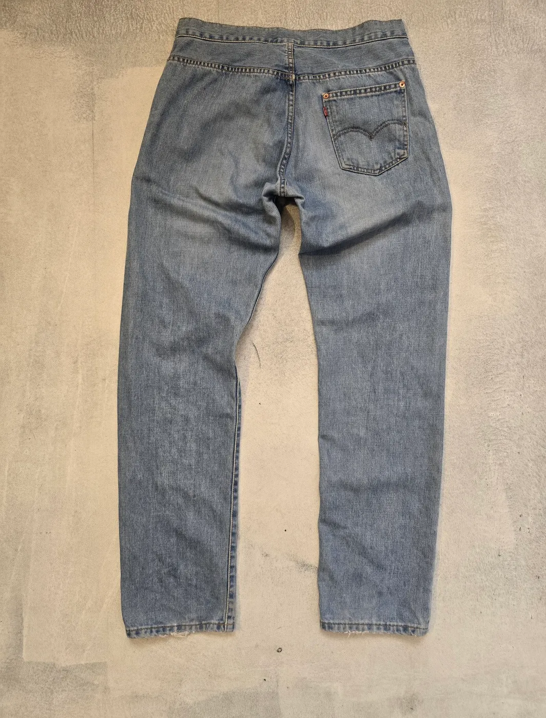 بنطرون جينز من شركة Levis - صورة 2