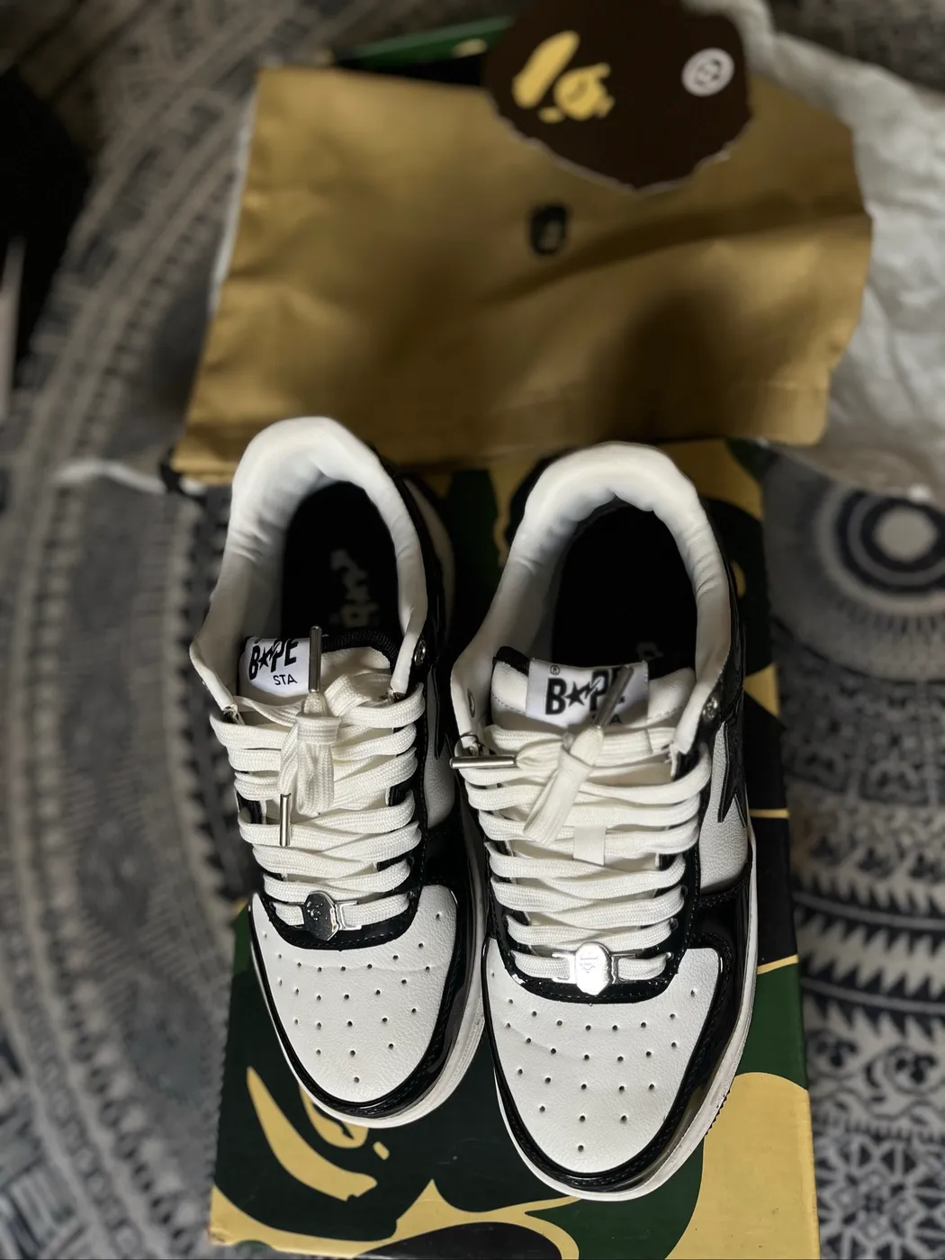 حذاء BAPE STA أبيض وأسود