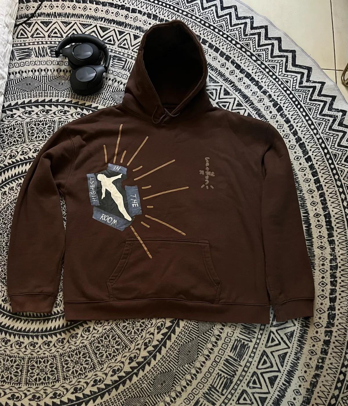 هودي ترافس كوت اندر هودي بلعراق سعره بلوكاله110$