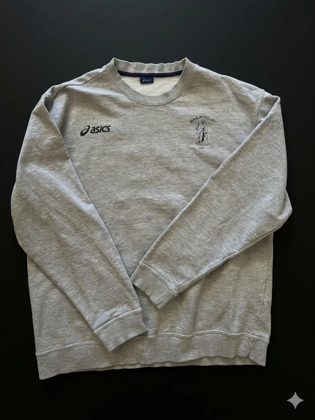 سويتر أسيكس رصاصي بشعار إيراكليس فولي | Asics Grey Irakli Volley Sweatshirt